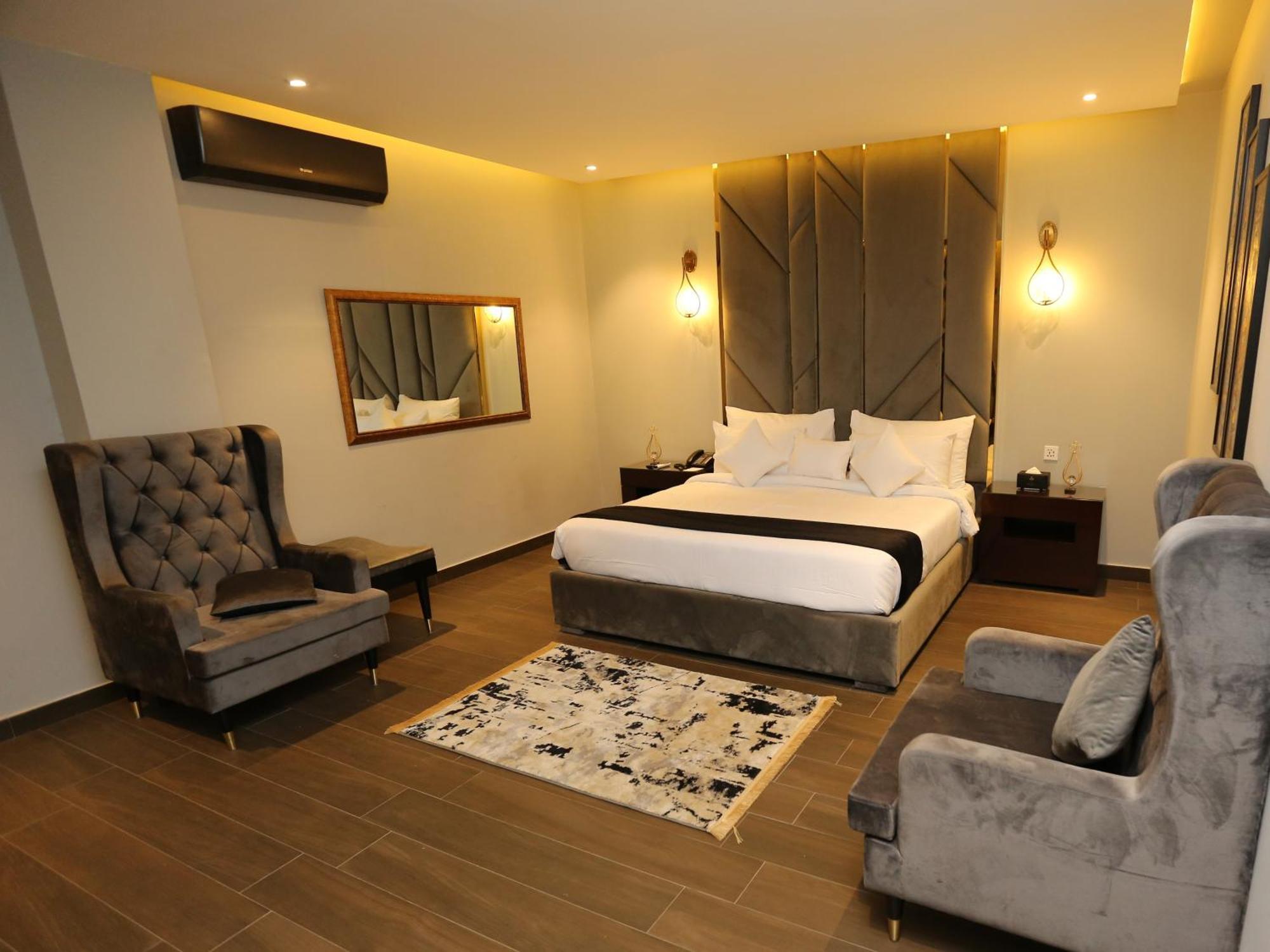 The Orchard Hotel Lahore Room photo